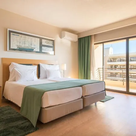 Hotel Gale Marina 4*