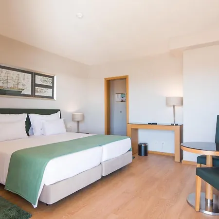 Gale Marina Hotel 4*