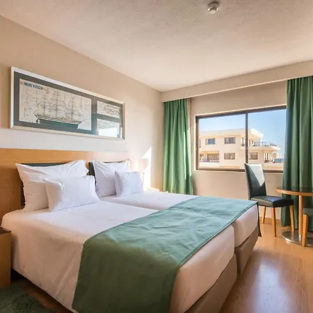 Hotel Gale Marina 4*