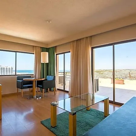 Gale Marina Hotel 4*