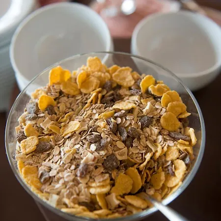 Gale Marina Hotel 4*