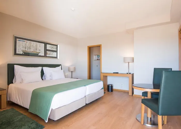 Gale Marina Hotel 4*