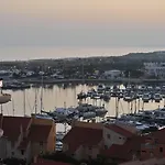 Отель Gale Marina Виламура