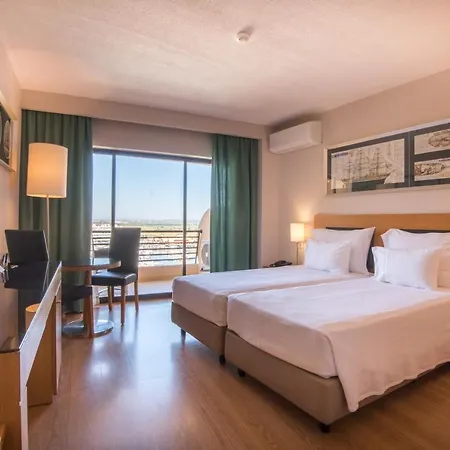 Hotel Gale Marina 4*