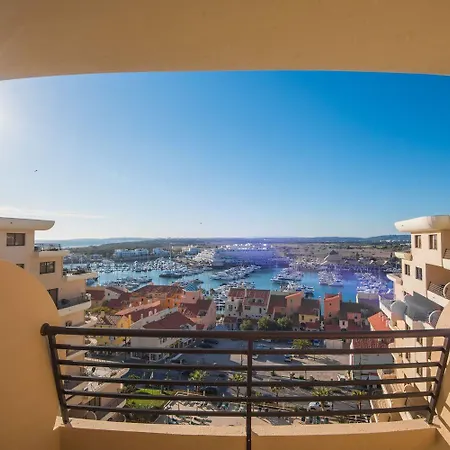 Hotel Gale Marina