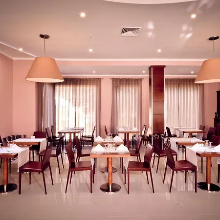 Hotell Gale Marina